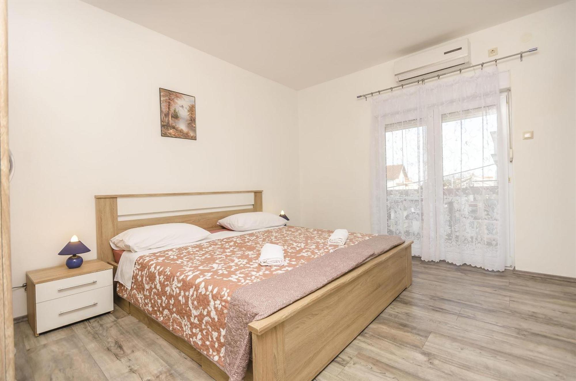 Apartments Rajka Vodice Exteriör bild